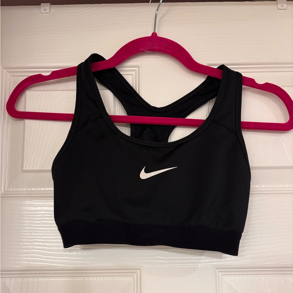 Nike sports bra size small